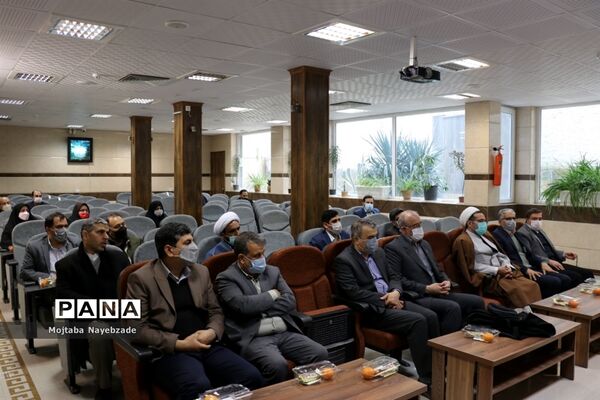 مراسم تکریم معاون پرورشی و فرهنگی و رئیس سازمان دانش‌آموزی خراسان رضوی