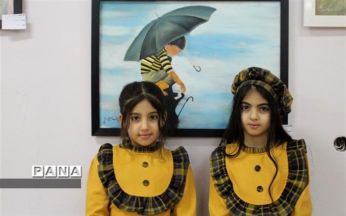 از کودکی هر چیزی را که می‌دیدم آن‌را نقاشی می‌کردم