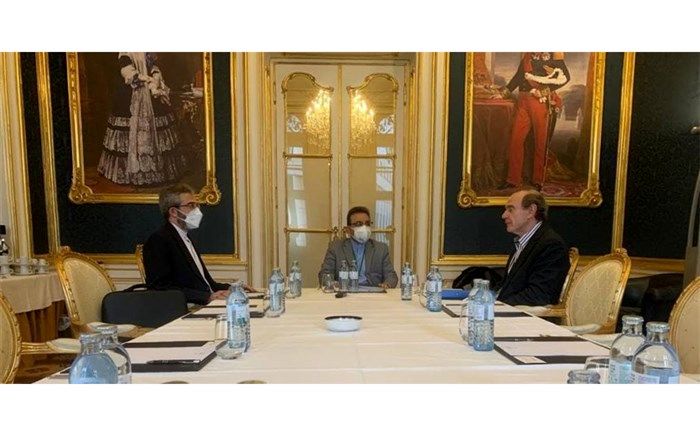 نشست دو جانبه باقری و مورا در وین برگزار شد