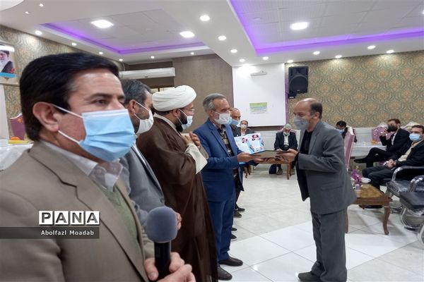 تجلیل از خیرین مدرسه ساز پروژه‌های عمرانی جدید آموزش و پرورش، کاشمر