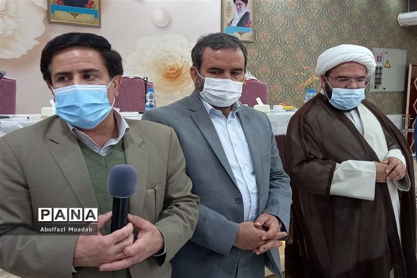 تجلیل از خیرین مدرسه ساز پروژه‌های عمرانی جدید آموزش و پرورش، کاشمر