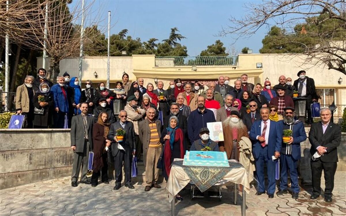 شمع تولد هنرمندان بهمن ماهی روشن شد