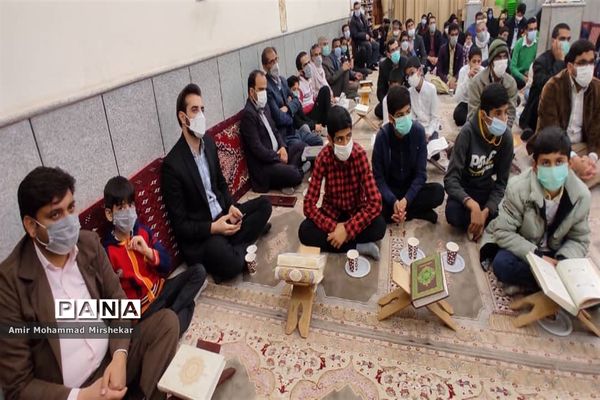 محفل انس با قرآن در زابل به مناسبت ۱۳ رجب