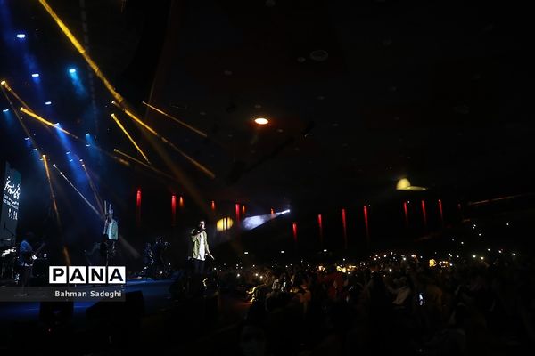 کنسرت آرش و مسیح