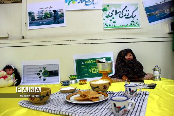 افتتاح نمایشگاه‌های فرهنگی دانش‌آموزان عضو اتحادیه انجمن اسلامی اسلامشهر