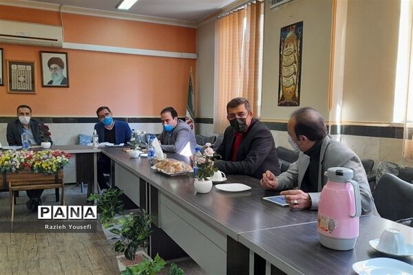 افتتاح اتاق گفتگوی اولیا و مربیان درشهرستان قرچک