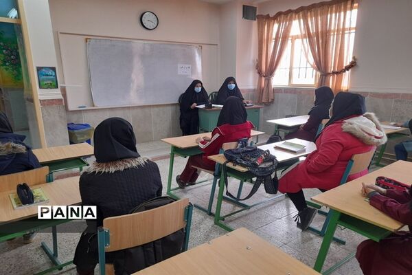 افتتاح اتاق گفتگوی والدین در دبیرستان دخترانه عدالت جوادآباد