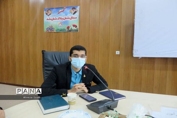 نشست کارگروه‌های تخصصی نخبگان نوجوان استان بوشهر