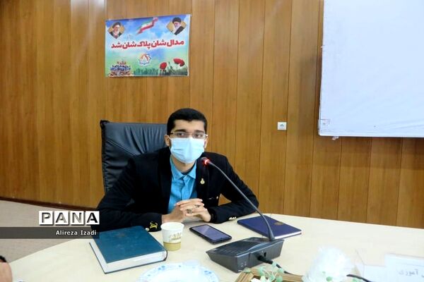 نشست کارگروه‌های تخصصی نخبگان نوجوان استان بوشهر
