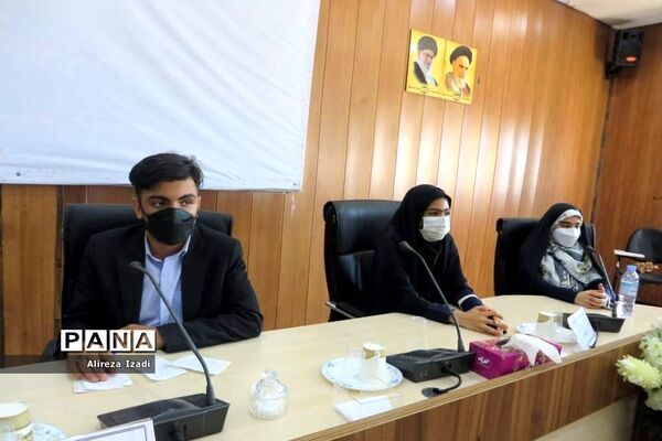 نشست کارگروه‌های تخصصی نخبگان نوجوان استان بوشهر