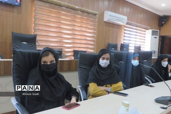 نشست کارگروه‌های تخصصی نخبگان نوجوان استان بوشهر
