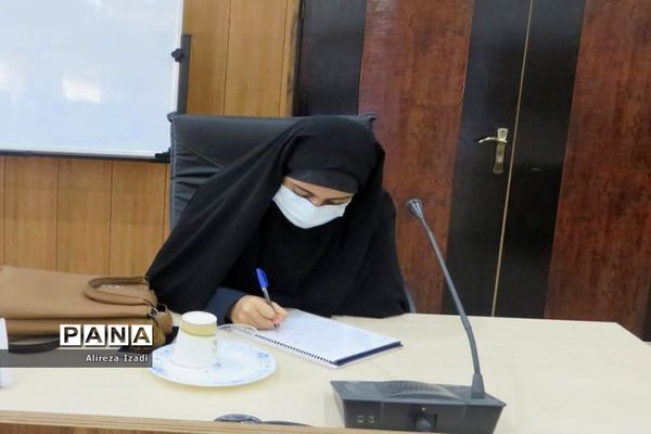 نشست کارگروه‌های تخصصی نخبگان نوجوان استان بوشهر