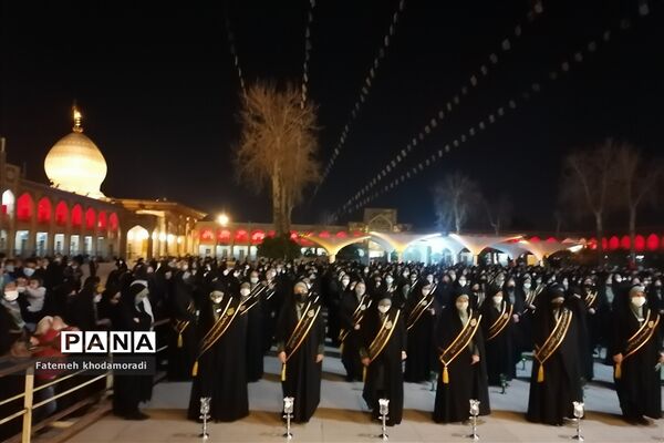 مراسم لاله‌گردانی به مناسبت بزرگداشت شهادت حضرت احمدبن موسی الکاظم( ع) در شیراز