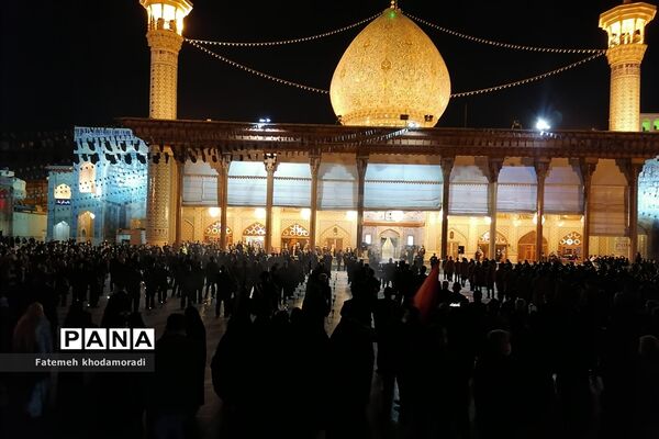 مراسم لاله‌گردانی به مناسبت بزرگداشت شهادت حضرت احمدبن موسی الکاظم( ع) در شیراز