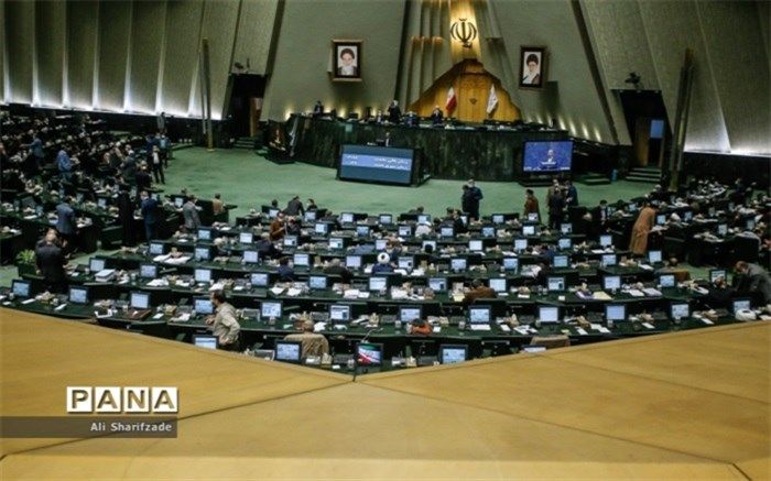 جلسه اضطراری کمیسیون فرهنگی با حضور وزیر ارشاد درباره حواشی جشنواره فجر