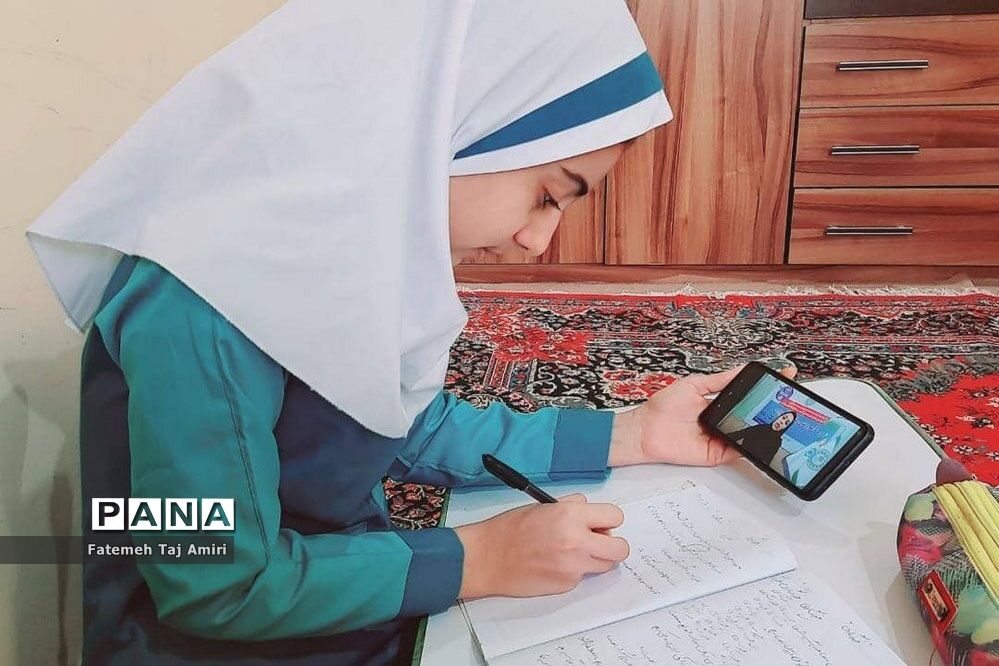 دوره آموزش مجازی عکاسی دانش‌آموزان استان بوشهر