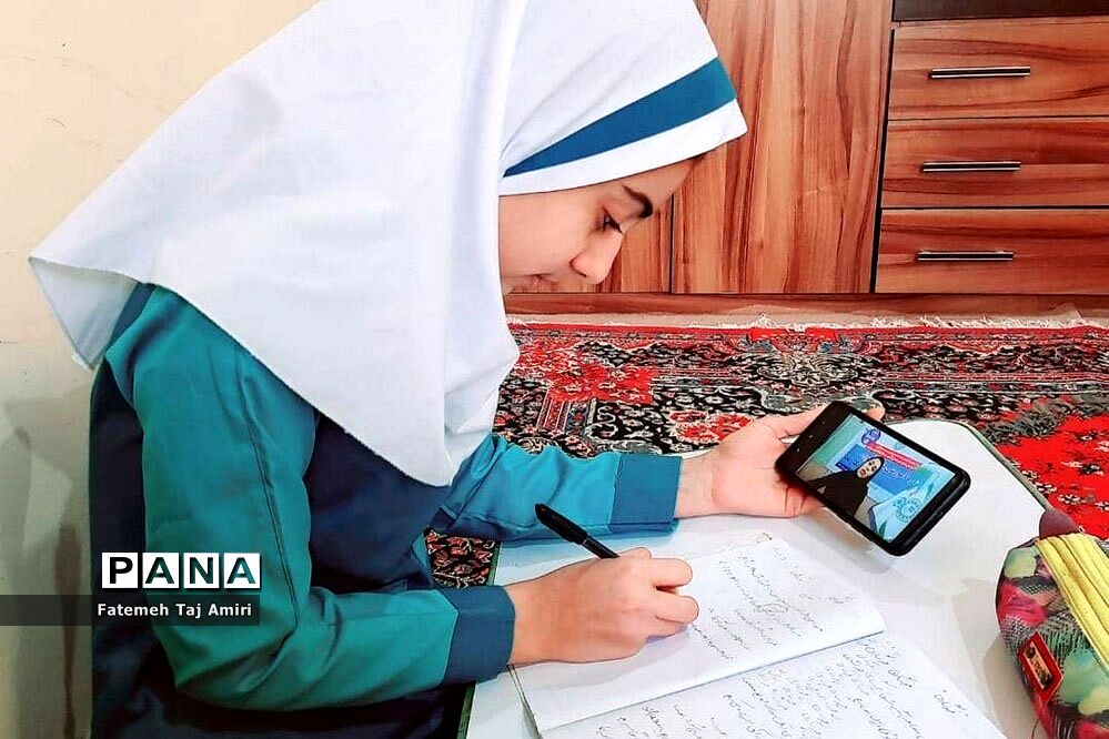 دوره آموزش مجازی عکاسی دانش‌آموزان استان بوشهر