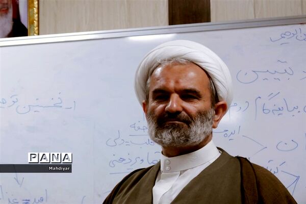 جلسه تبیین بیانیه گام دوم انقلاب در جوادآباد