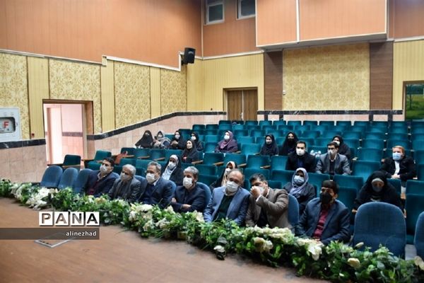 تجلیل از مدیران و کارشناسان کانون‌های فرهنگی و تربیتی ناحیه 7 مشهد مقدس