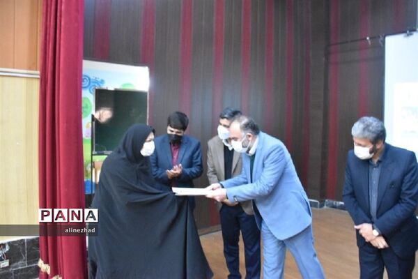 تجلیل از مدیران و کارشناسان کانون‌های فرهنگی و تربیتی ناحیه 7 مشهد مقدس