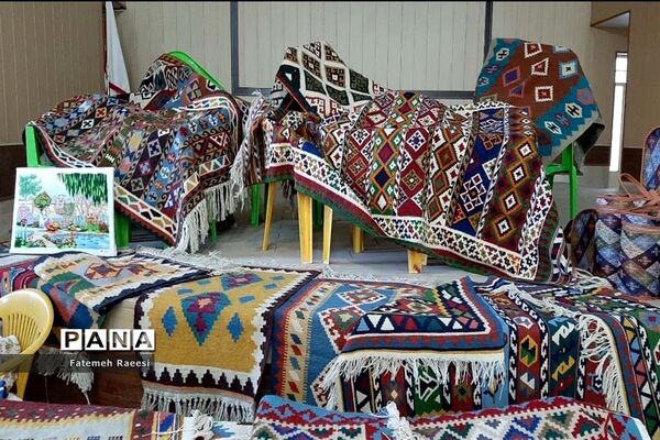 افتتاح بازارچه مشاغل خانگی در آباده