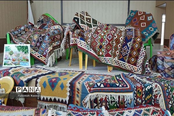 افتتاح بازارچه مشاغل خانگی در آباده