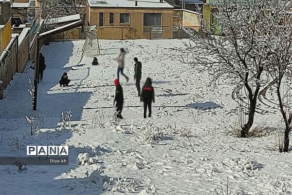 بارش اولین برف اسفند در فارسان