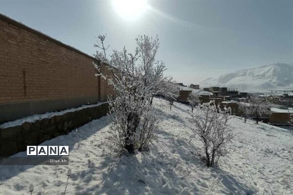 بارش اولین برف اسفند در فارسان