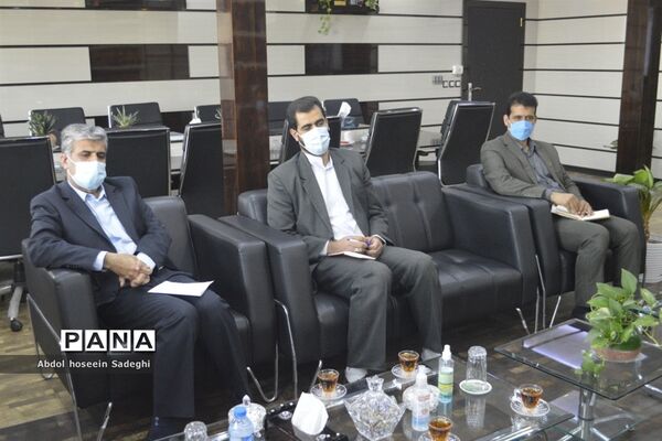 نشست مدیرکل کمیته امداد امام خمینی ( ره) استان بوشهر با مدیرکل آموزش و پرورش استان بوشهر