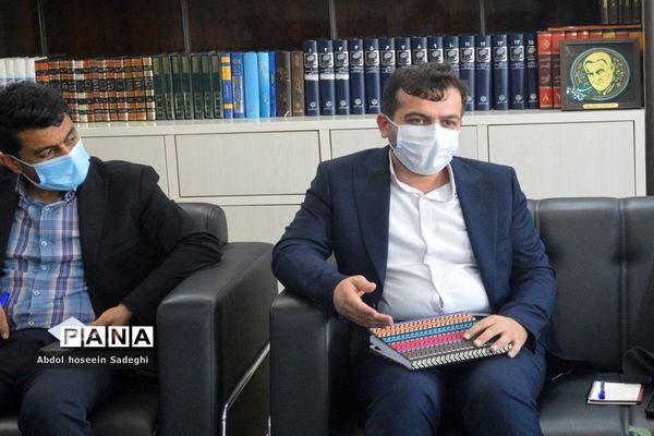 نشست مدیرکل کمیته امداد امام خمینی ( ره) استان بوشهر با مدیرکل آموزش و پرورش استان بوشهر