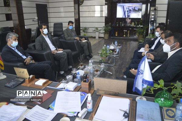 نشست مدیرکل کمیته امداد امام خمینی ( ره) استان بوشهر با مدیرکل آموزش و پرورش استان بوشهر
