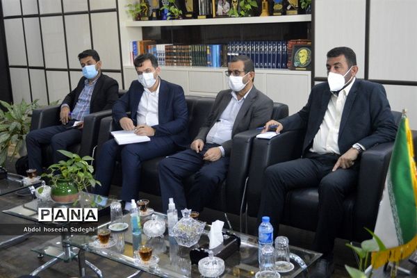 نشست مدیرکل کمیته امداد امام خمینی ( ره) استان بوشهر با مدیرکل آموزش و پرورش استان بوشهر