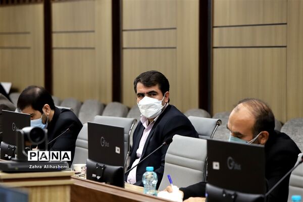 نشست معاون توسعه و پشتیبانی آموزش و پرورش شهر تهران با مدیر عامل بنیاد خیریه فجر