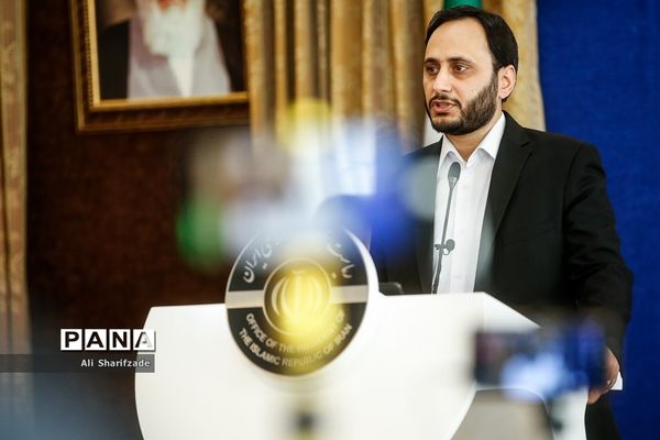 نشست خبری سخنگو‌ی دولت