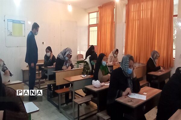 بررسی روند آموزش حضوری و مجازی دبیرستان شهید زهره‌وندقرچک