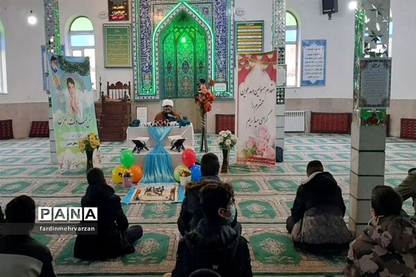 جشن طلیعه بندگی دانش‌آموزان شهرستان فیروزکوه