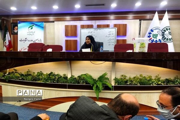 انتخابات هیات رئیسه مجلس دانش‌آموزی دختران استان قم