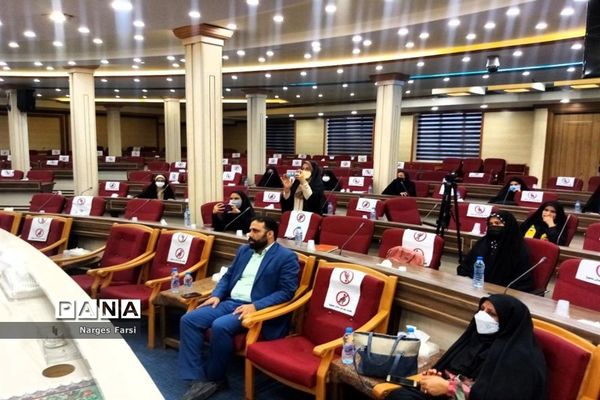 انتخابات هیات رئیسه مجلس دانش‌آموزی دختران استان قم