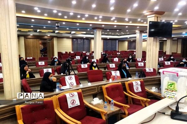 انتخابات هیات رئیسه مجلس دانش‌آموزی دختران استان قم