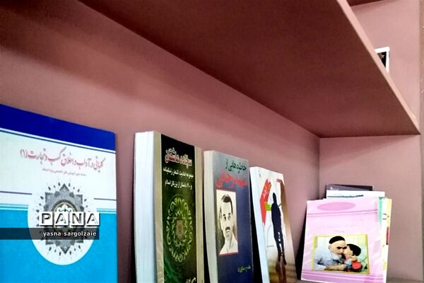 افتتاحیه اولین کافه کتاب در کانون فرهنگی تربیتی قدسیه دماوند