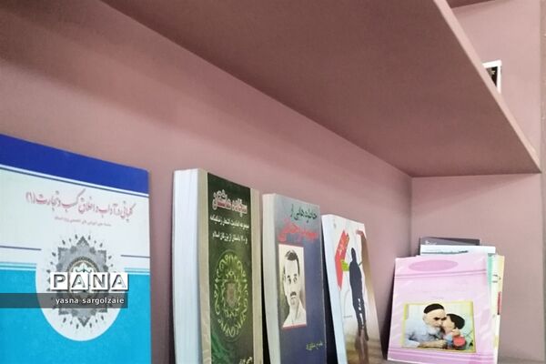 افتتاحیه اولین کافه کتاب در کانون فرهنگی تربیتی قدسیه دماوند