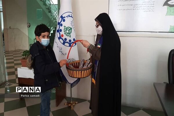 تقدیر از منتخبان آثار برتر در پویش‌های جشنواره زمستانی شاد منطقه ۱۳ شهر تهران