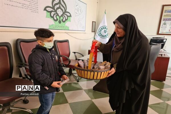 تقدیر از منتخبان آثار برتر در پویش‌های جشنواره زمستانی شاد منطقه ۱۳ شهر تهران