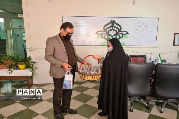 تقدیر از منتخبان آثار برتر در پویش‌های جشنواره زمستانی شاد منطقه ۱۳ شهر تهران