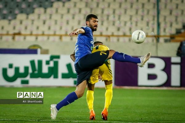 دیدار تیم‌های استقلال و فجر سپاسی