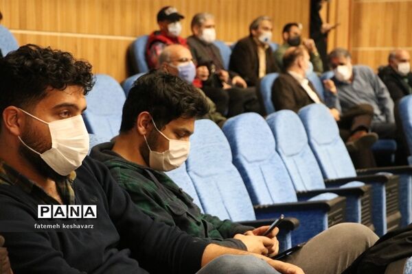 نشست صمیمی هنرمندان شهرقدس