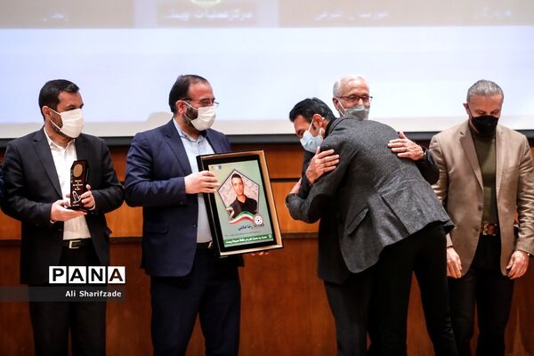 مراسم تجلیل از مربیان برتر سال در سازمان محیط زیست