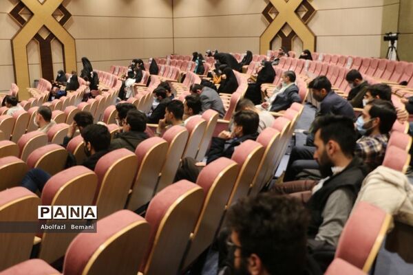 آیین رونمایی از یادمان شهدای گمنام دانشگاه علوم پزشکی قم