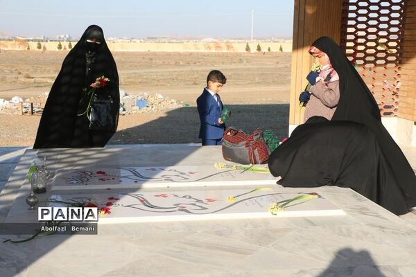 آیین رونمایی از یادمان شهدای گمنام دانشگاه علوم پزشکی قم