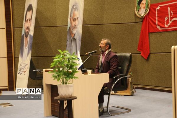 آیین رونمایی از یادمان شهدای گمنام دانشگاه علوم پزشکی قم